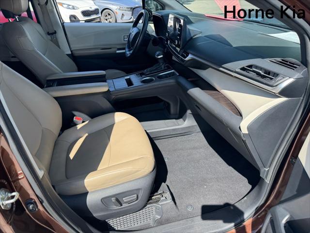 2021 Toyota Sienna XLE