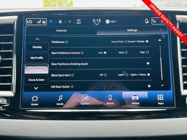2025 Chrysler Pacifica Select