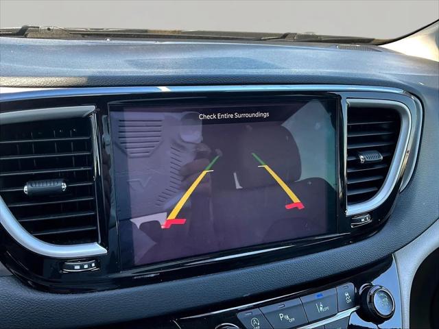 2021 Chrysler Pacifica Touring L