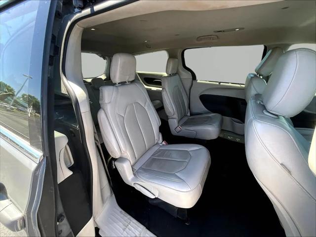 2021 Chrysler Pacifica Touring L