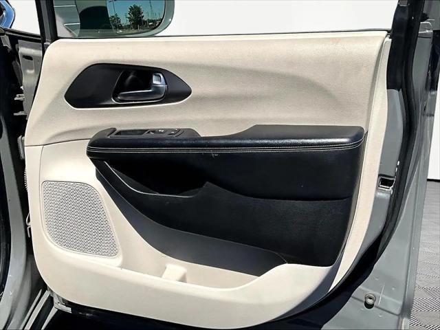 2021 Chrysler Pacifica Touring L