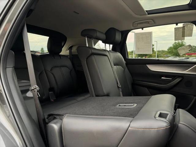 2025 Mazda X-90 Premium Sport