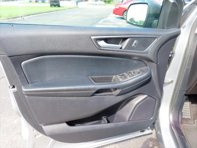 2020 Ford Edge SE