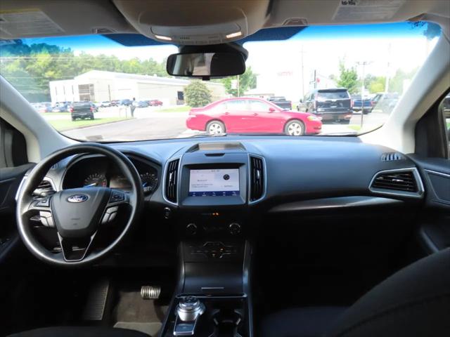 2020 Ford Edge SE