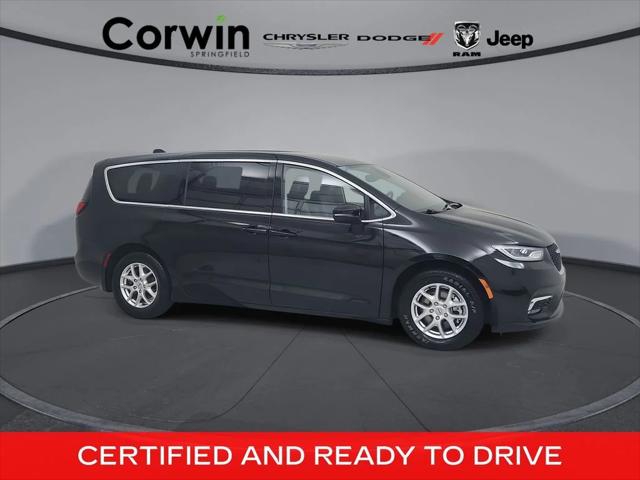 2023 Chrysler Pacifica Touring L for sale in Springfield, MO