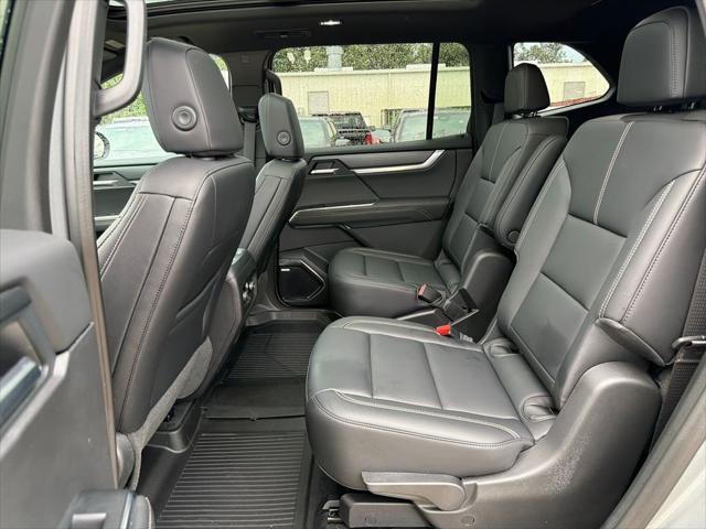 2026 GMC Acadia Elevation FWD