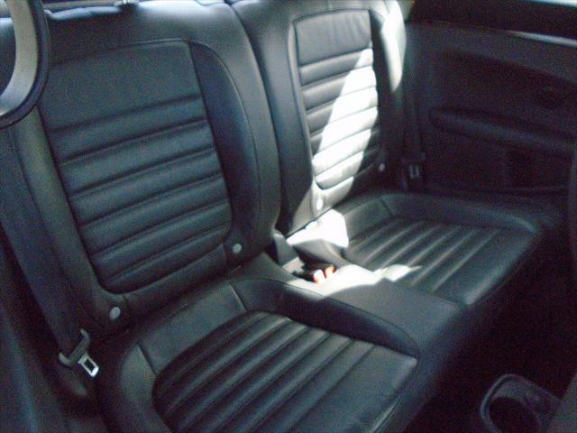 2012 Volkswagen Beetle 2.0T Turbo