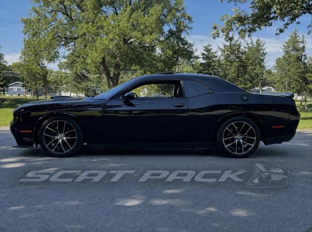 2016 Dodge Challenger 392 Hemi Scat Pack Shaker