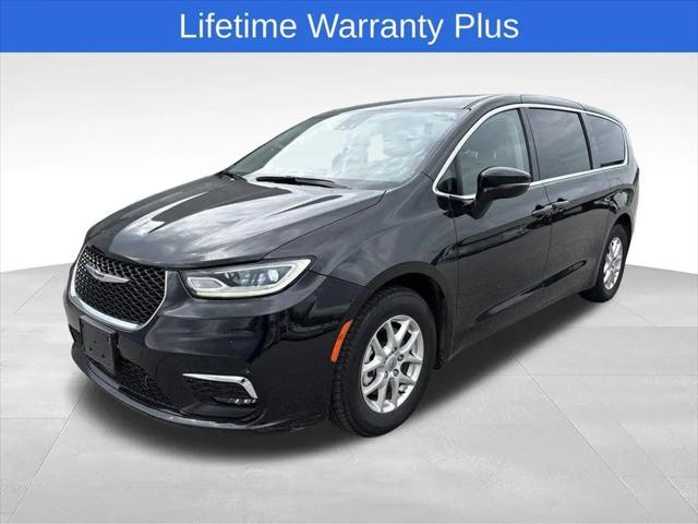 2024 Chrysler Pacifica Touring L for sale in Brownsburg, IN