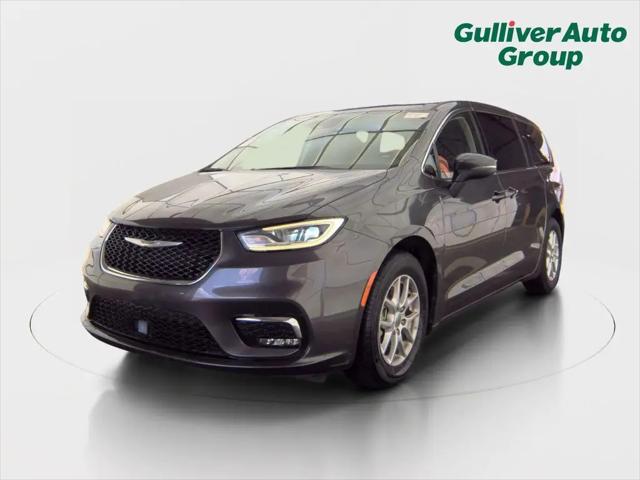 2023 Chrysler Pacifica Touring L for sale in Plano, TX
