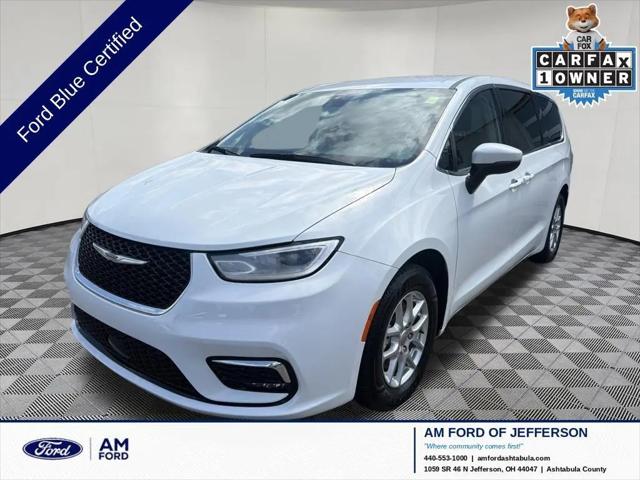 2023 Chrysler Pacifica Touring L for sale in Jefferson, OH