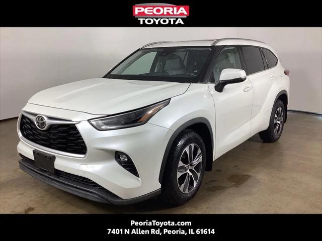 2021 Toyota Highlander XLE for sale in Peoria, IL