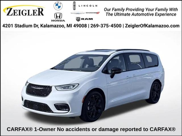 2025 Chrysler Pacifica Limited for sale in Kalamazoo, MI