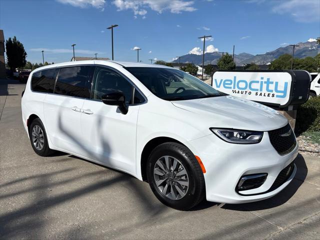 2024 Chrysler Pacifica Hybrid Select for sale in Draper, UT