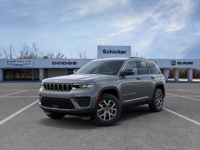 2027 Jeep Grand Cherokee Laredo for sale in Washington, MO