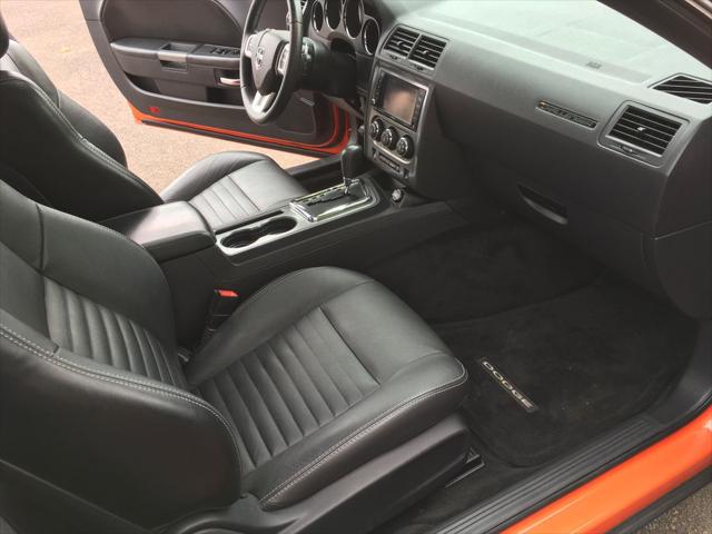 2013 Dodge Challenger R/T Plus