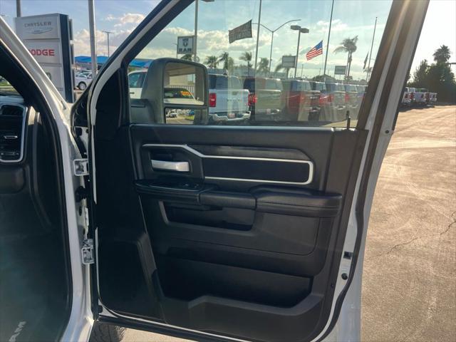 2024 Ram 3500 Tradesman/SLT/Laramie/Limited