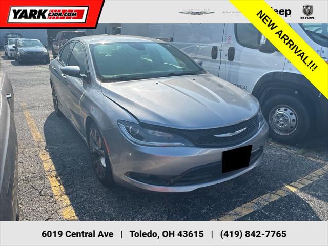 2015 Chrysler 200 S for sale in Toledo, OH
