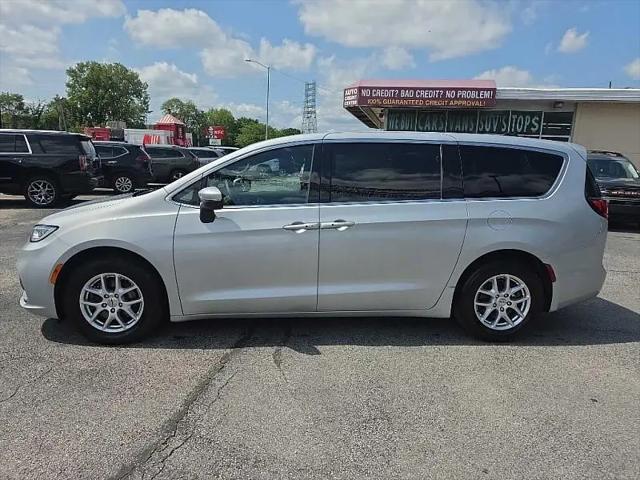2023 Chrysler Pacifica Touring for sale in Oregon, OH