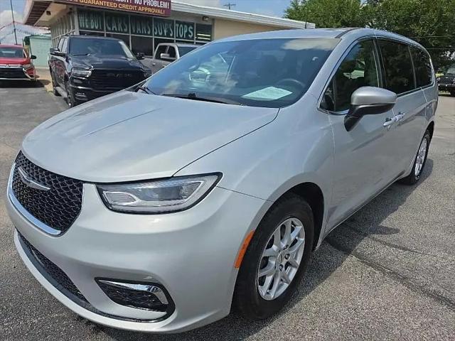 2023 Chrysler Pacifica Touring for sale in Oregon, OH
