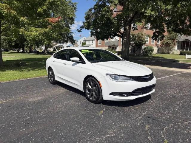 2016 Chrysler 200 S for sale near Newark, OH