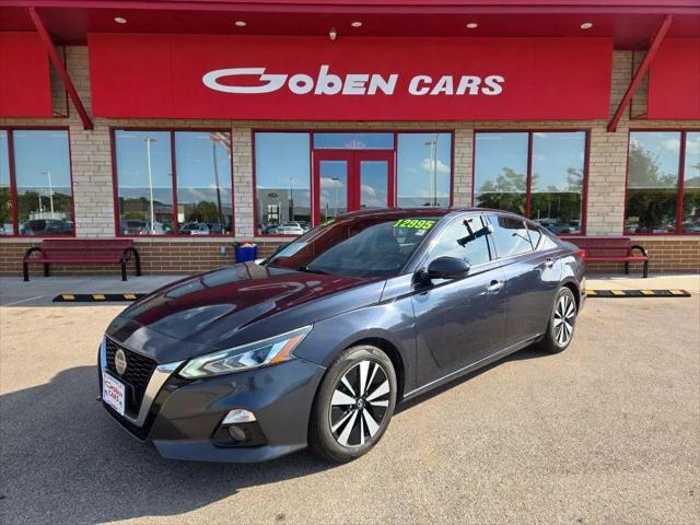2019 Nissan Altima 2.5 SV for sale in Middleton, WI