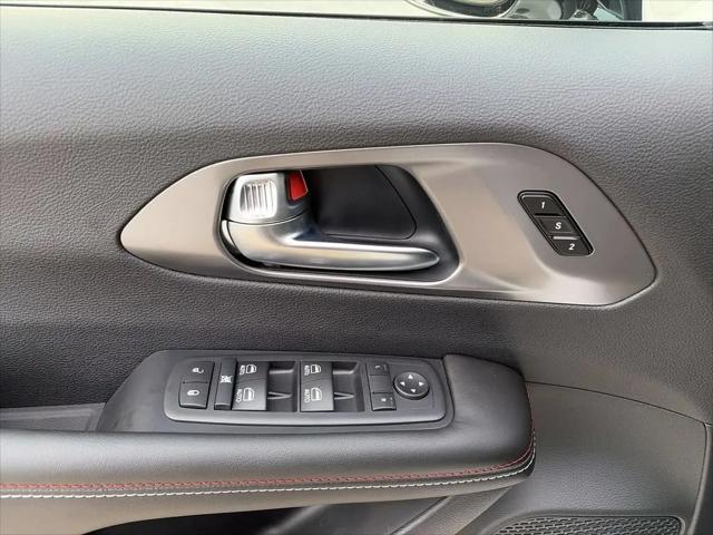 2027 Chrysler Pacifica Select AWD