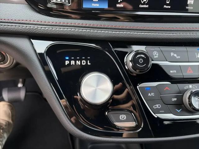 2027 Chrysler Pacifica Select AWD