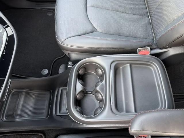 2027 Chrysler Pacifica Select AWD