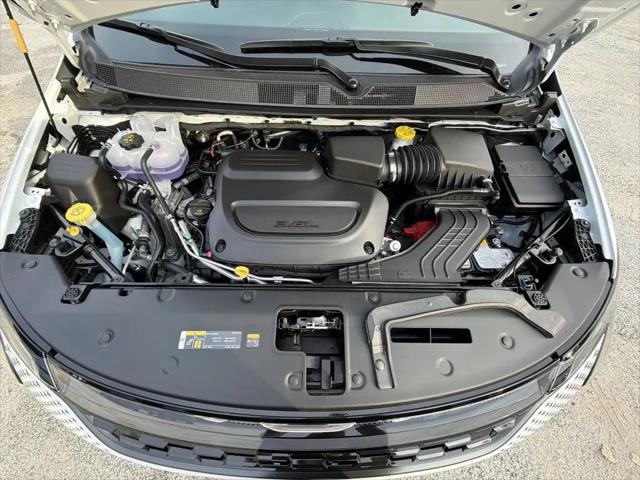 2027 Chrysler Pacifica Select AWD