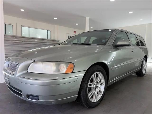 2006 Volvo V70 2.4 4dr Wagon for sale in Uniontown, OH