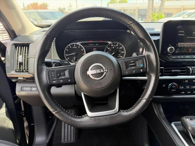 2025 Nissan Pathfinder SV FWD