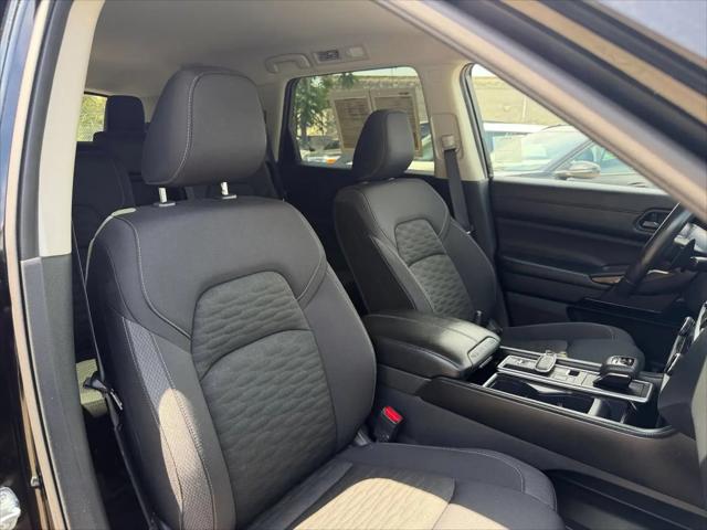 2025 Nissan Pathfinder SV FWD