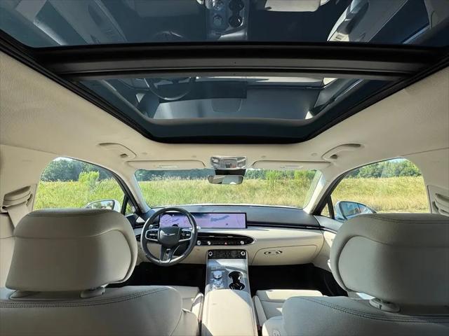2027 Genesis GV70 2.5T Advanced