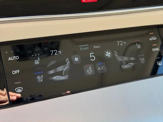 2027 Genesis GV70 2.5T Advanced