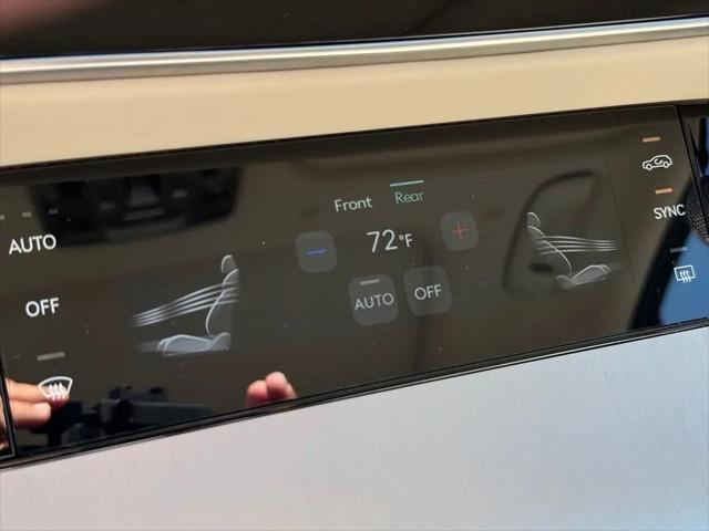2027 Genesis GV70 2.5T Advanced