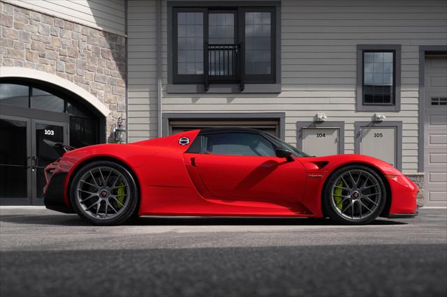 2015 Porsche 918 Spyder Base w/Weissach Package