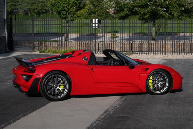 2015 Porsche 918 Spyder Base w/Weissach Package