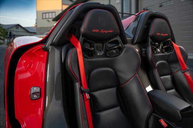 2015 Porsche 918 Spyder Base w/Weissach Package