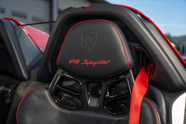 2015 Porsche 918 Spyder Base w/Weissach Package