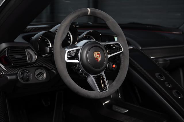 2015 Porsche 918 Spyder Base w/Weissach Package