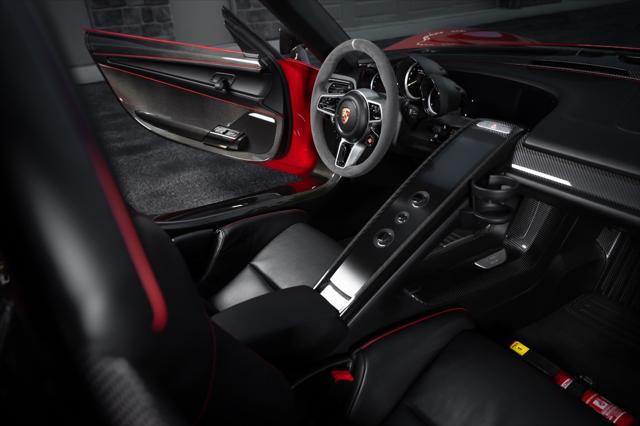 2015 Porsche 918 Spyder Base w/Weissach Package