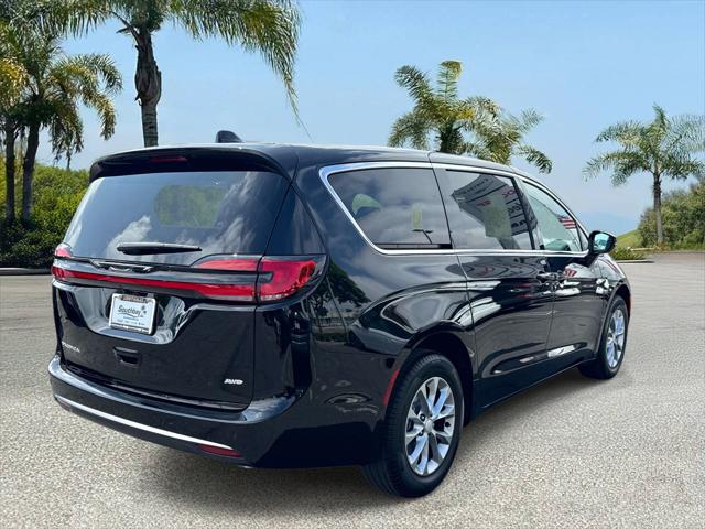 2027 Chrysler Pacifica PACIFICA SELECT AWD