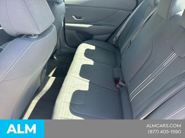 2025 Hyundai Elantra SEL Sport