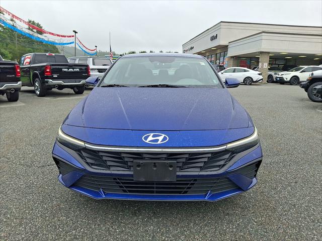 2024 Hyundai Elantra SEL 2024 Hyundai Elantra SEL