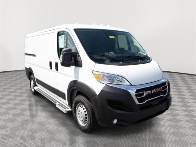 2025 RAM ProMaster 2500 Cargo Van Tradesman Low Roof 136 WB w/Pass Seat