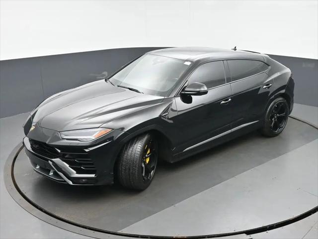 2021 Lamborghini Urus Standard