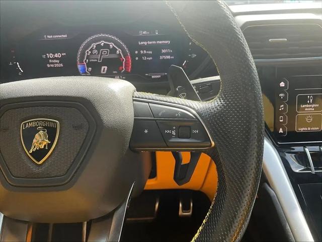 2021 Lamborghini Urus Standard