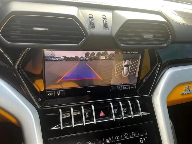 2021 Lamborghini Urus Standard
