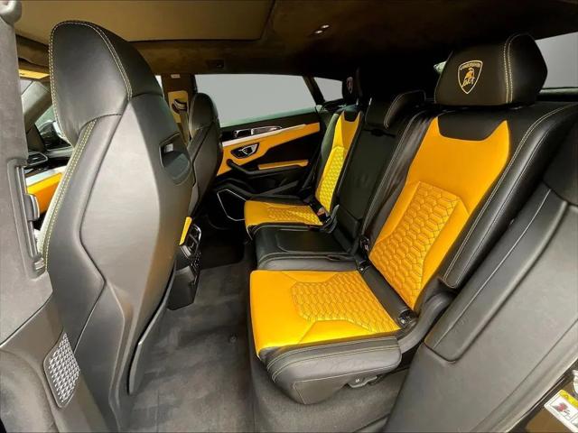 2021 Lamborghini Urus Standard